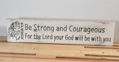 Lion - Be Strong Distressed White Sign